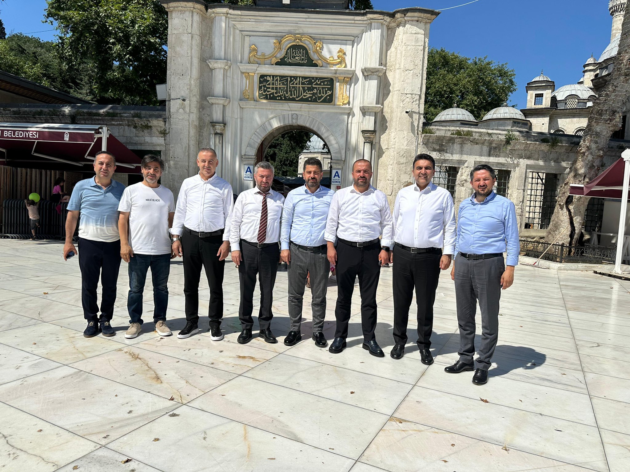 EYÜPSULTAN’DA CUMA VE ESNAF ZİYARETİ